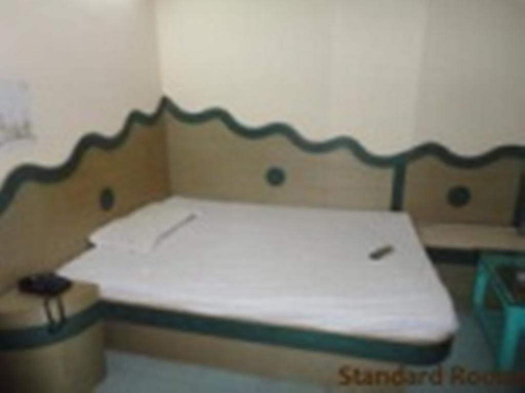 Hans International New Delhi