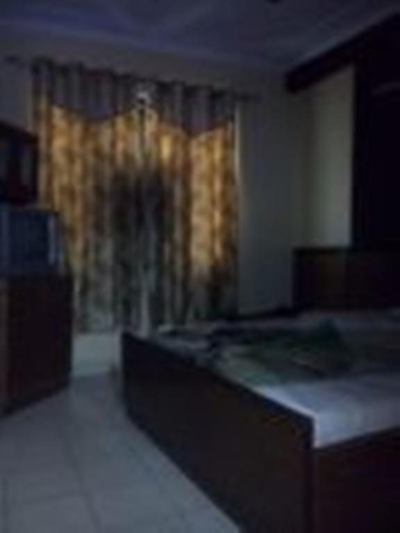 Hans International New Delhi