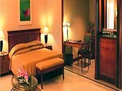 Hans International New Delhi